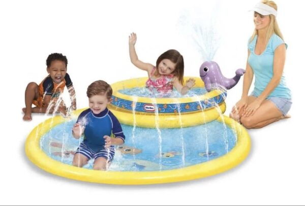 Little Tikes My First Lil Water Park, Round Splash Pool with Whale Sprinkler