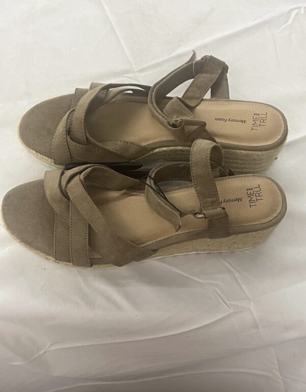 TIME AND TRU Womens Size 7 Espadrille Wedge Memory Foam Taupe/Beige Sandals