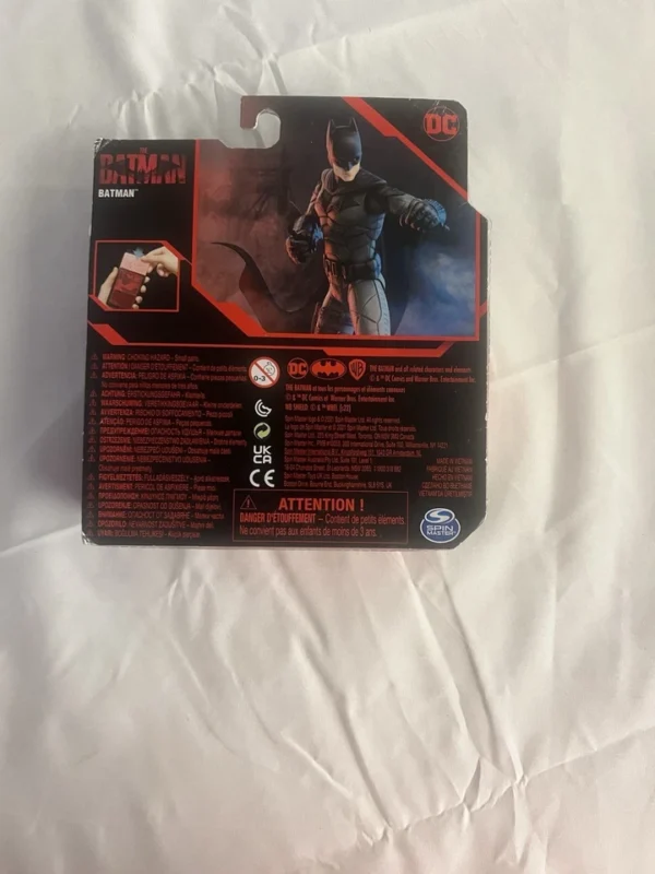 DC Comics Batman 4-inch Action Figure with 3Accessories