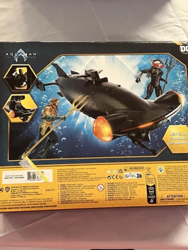 DC Comics, Aquaman VS Black Manta, 4-Inch Action Figures and Manta Sub Vehicle