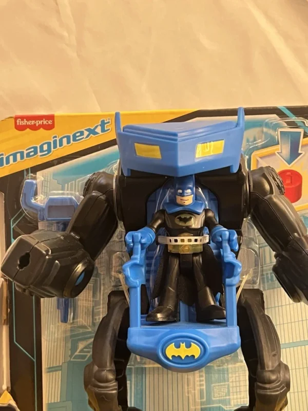 Imaginext DC Super Friends Batman Battling Robot,3-Piece Figure Set