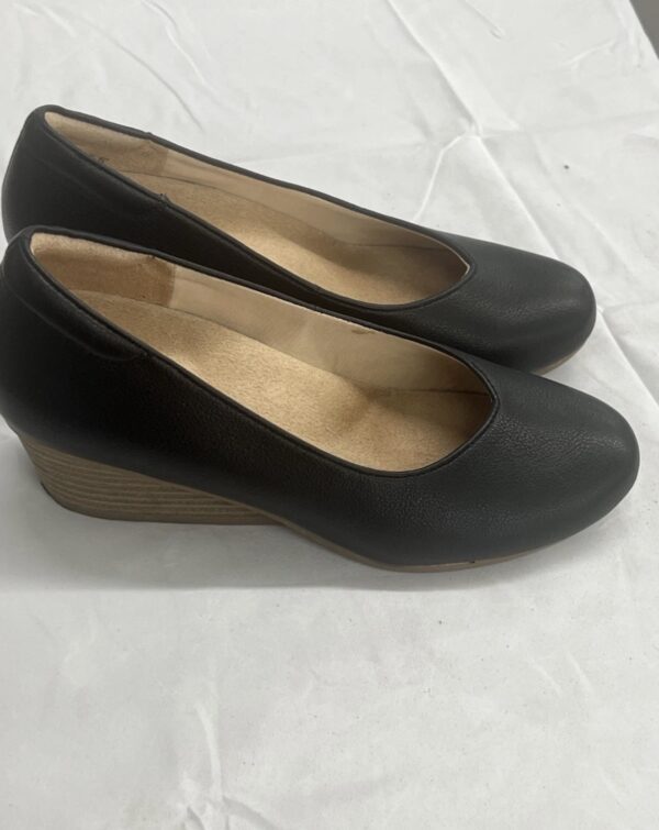 Women's Be Flex Wedge Pump Black, Size 6